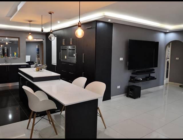 3 BEDROOM SIMPLEX SOLD IN BEREA WEST